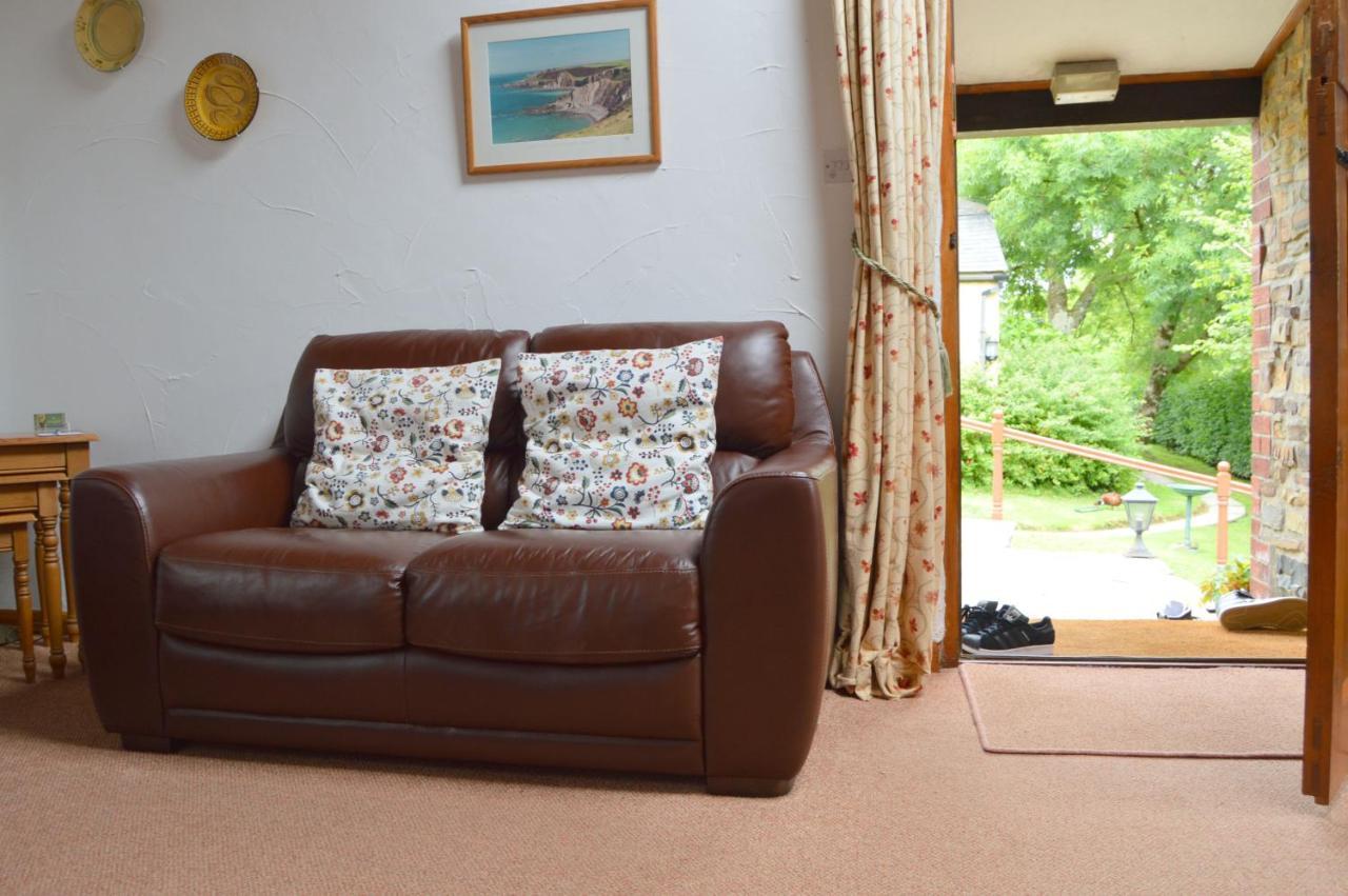 Shipload Cottage Hartland Esterno foto