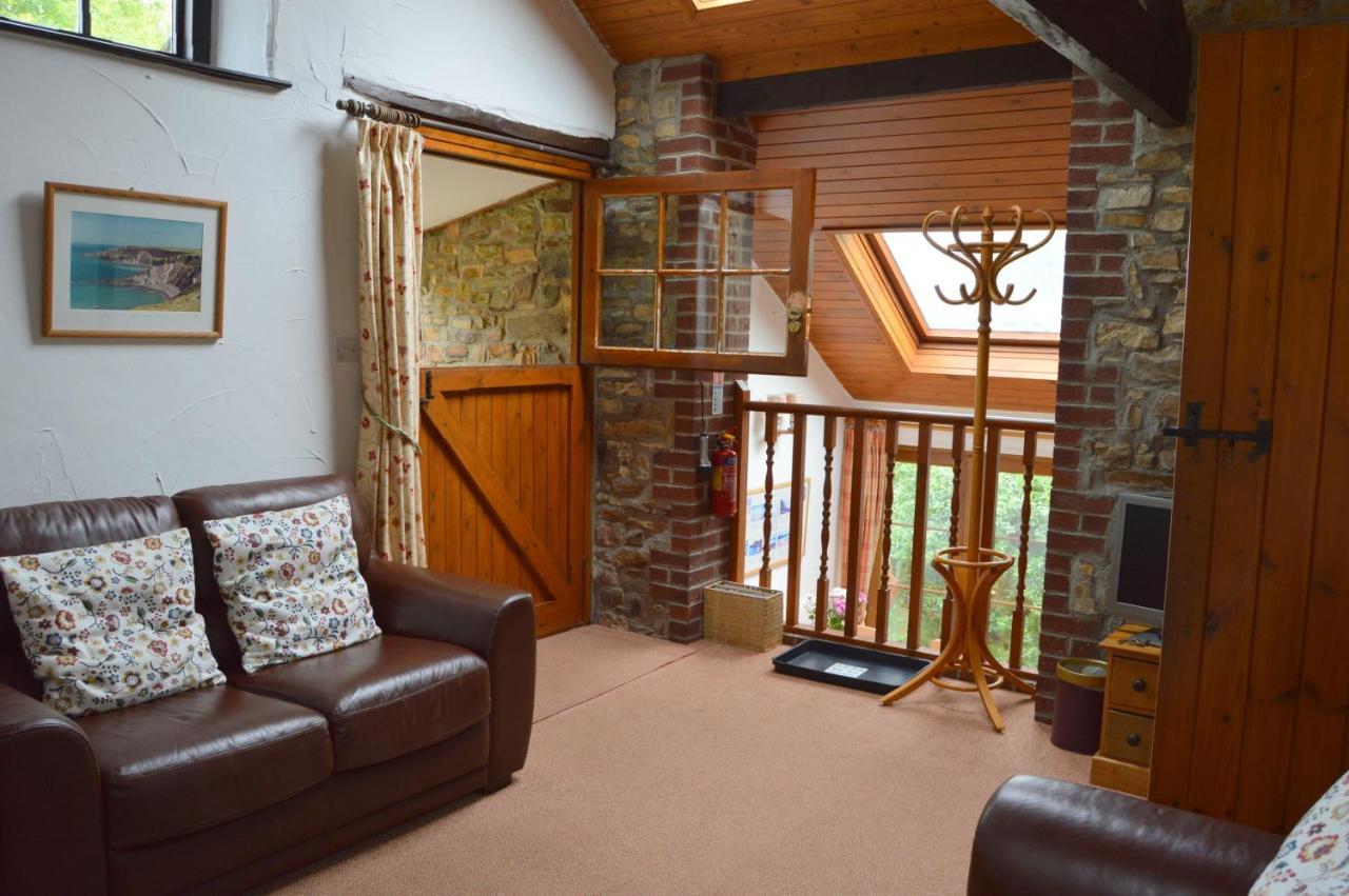 Shipload Cottage Hartland Esterno foto