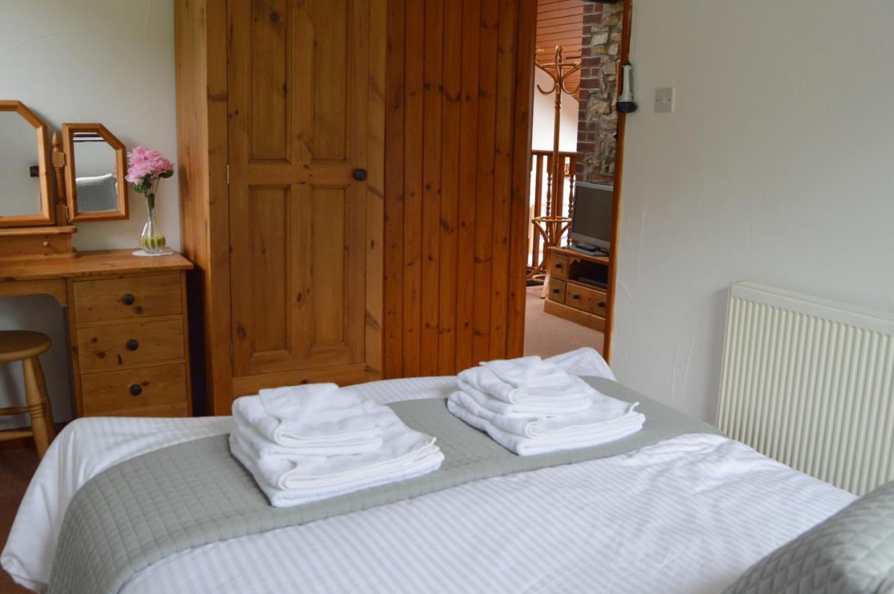 Shipload Cottage Hartland Esterno foto